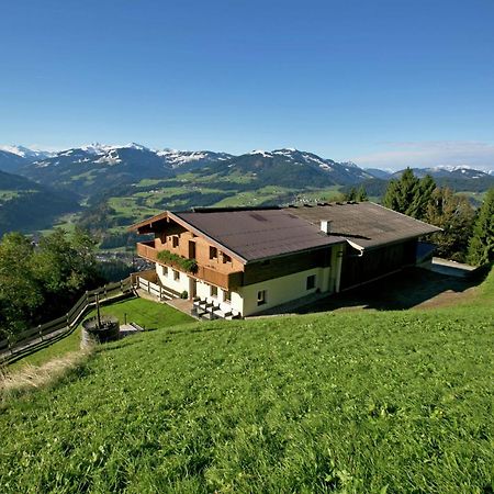 Chalet In Hopfgarten In Brixental With Hot Tub Villa Hopfgarten im Brixental Exterior photo